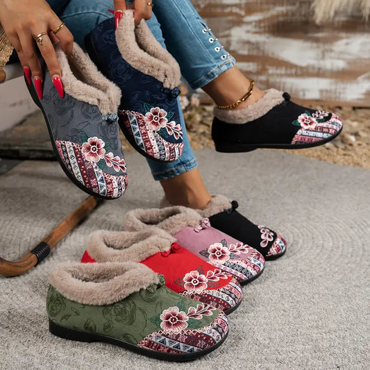 Vintage stiliaus Moteriškos šlepetės su kailiuku