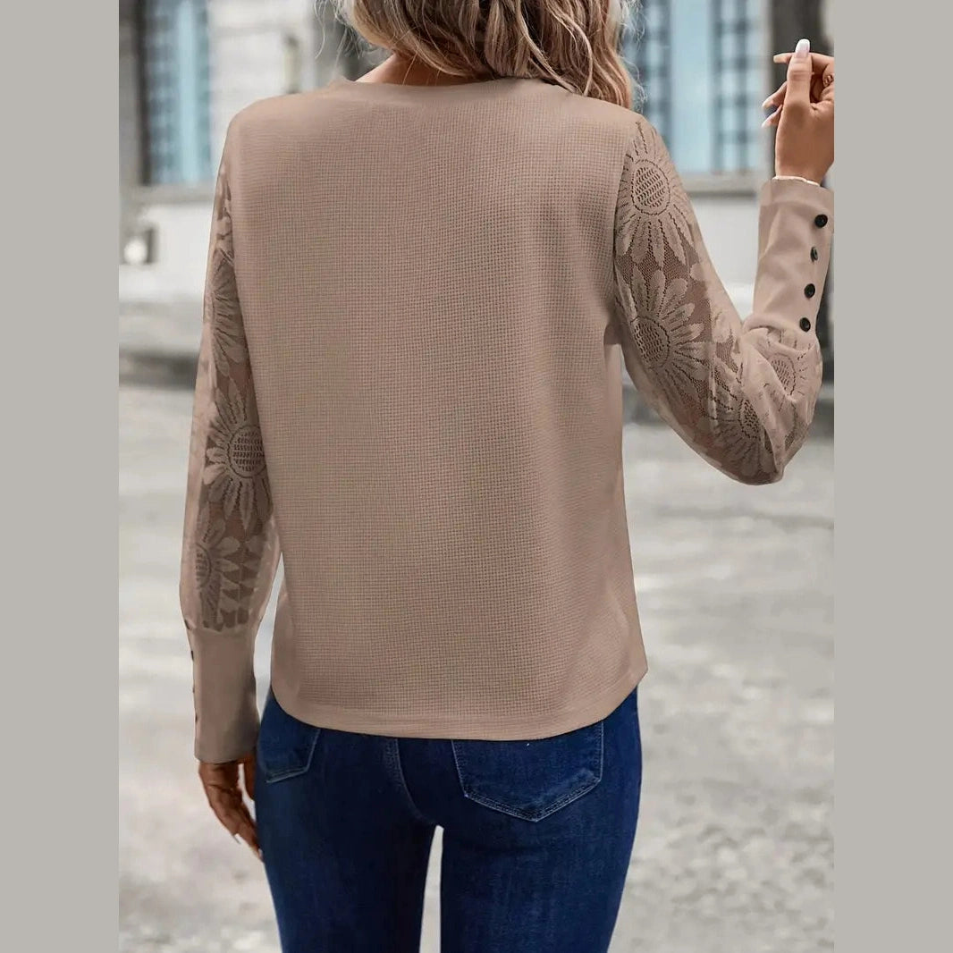 CosyWave™ | šiltas megztinis nėriniuotomis rankovėmis