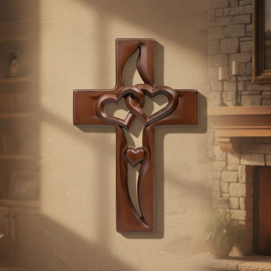 Medinė sieninė dekoracija – kryžius su širdimi