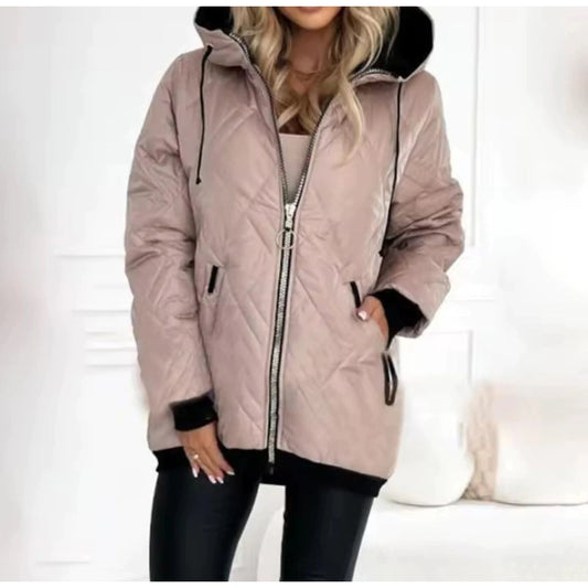 Moteriška modernaus stiliaus striukė su gobtuvu ir aukštu kaklu