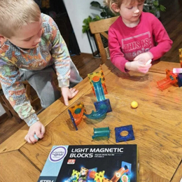 STEM™ | Šviečiantis Magnetinių konstruktorių rinkinys