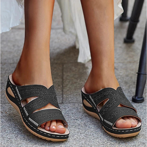 Florvia™ | Gėlių puošti ortopediniai sandalai