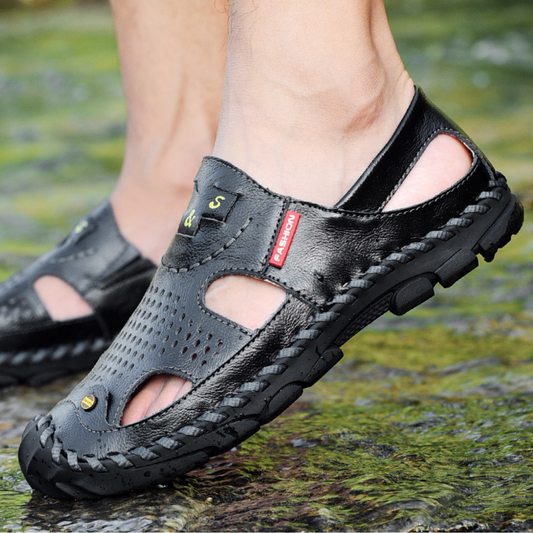 Vyriški dygsniuoti odiniai sandalai