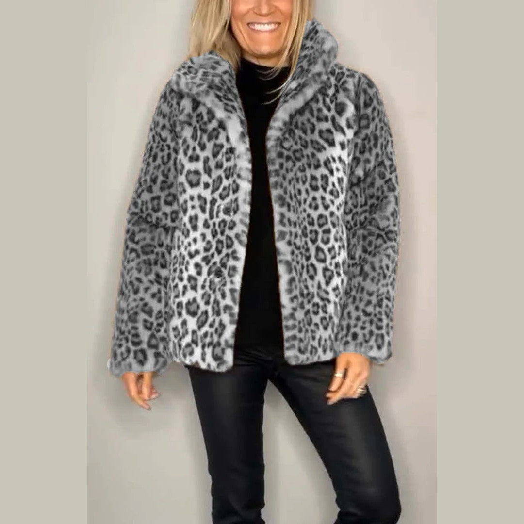 Moteriškas leopardinis kailinis paltas