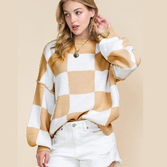 Stilingas laisvo stiliaus megztinis