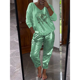 Blizgus stilingas dviejų dalių kostiumėlis