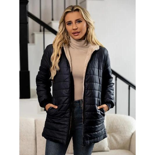 Moteriška prailginta striukė su šiltu kailiuku viduje